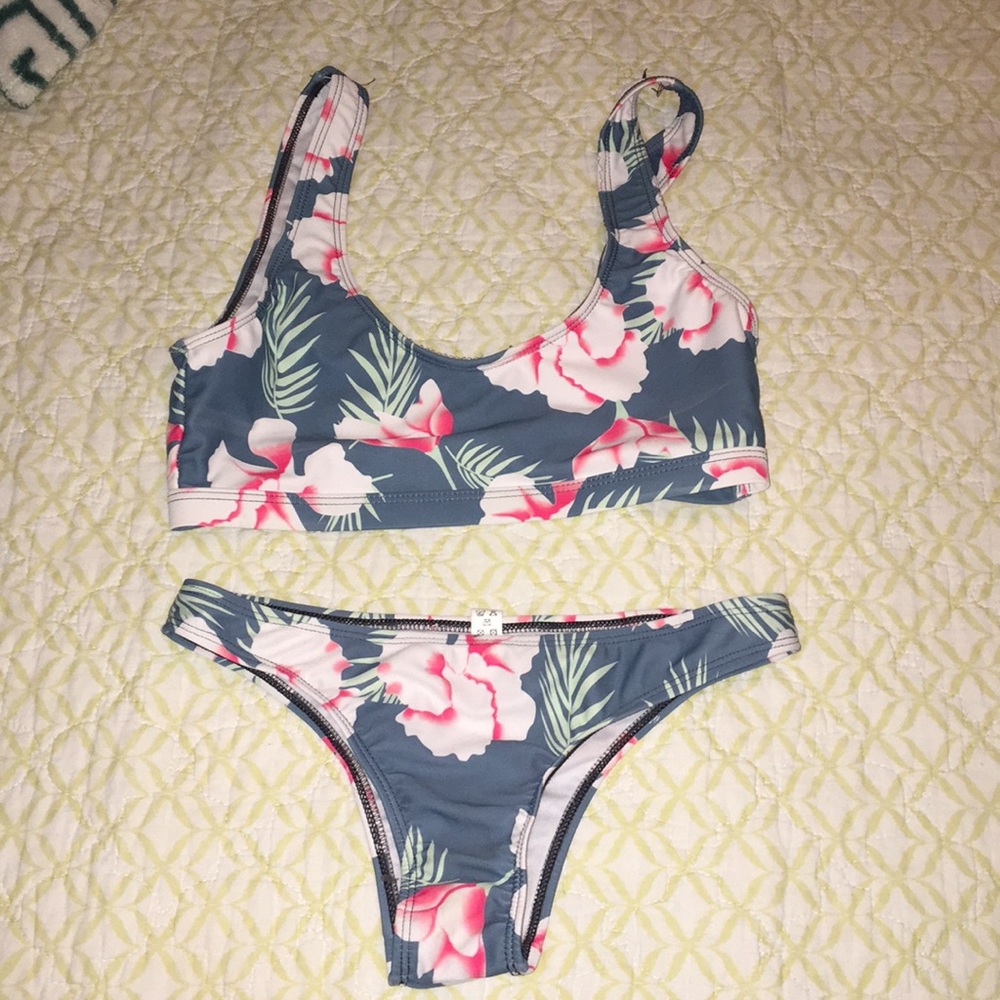 Leafy bikini